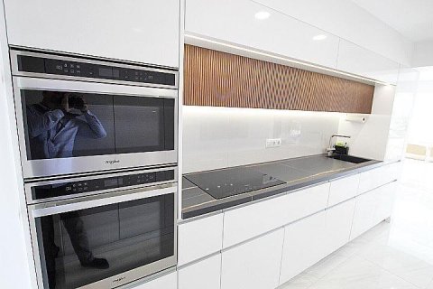 Apartamento en venta en Torrevieja, Alicante, España 2 dormitorios, 99 m2 No. 155671 - foto 8