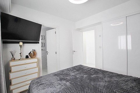 Apartamento en venta en Torrevieja, Alicante, España 2 dormitorios, 99 m2 No. 155671 - foto 12