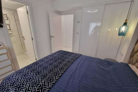 Apartment for sale in Torrevieja, Alicante, Spain 2 bedrooms, 99 sq.m. No. 155671 - photo 30