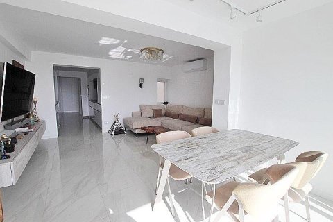 Apartamento en venta en Torrevieja, Alicante, España 2 dormitorios, 99 m2 No. 155671 - foto 20