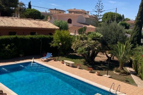 Villa for sale Cabo Roig, Alicante, Spain 4 bedrooms, 360 sq.m. No. 118889 - photo 3
