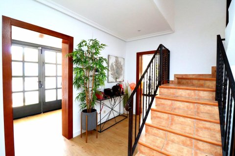 Продажа виллы в Дехеса де Кампоамор, Аликанте, Испания 5 спален, 250м2 №118886 - фото 29
