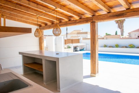 Продажа виллы в Торревьеха, Аликанте, Испания 4 спальни, 190м2 №118895 - фото 12