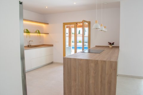 Продажа виллы в Торревьеха, Аликанте, Испания 4 спальни, 190м2 №118895 - фото 22
