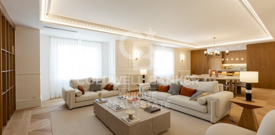 Apartment à Madrid, Espagne 4 chambres, 487 m2 No. 157586