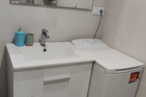 Huoneisto myytävänä Torrevieja, Alicante, Espanja, 2 makuuhuonetta, 50 m2 No. 163015 - kuva 5