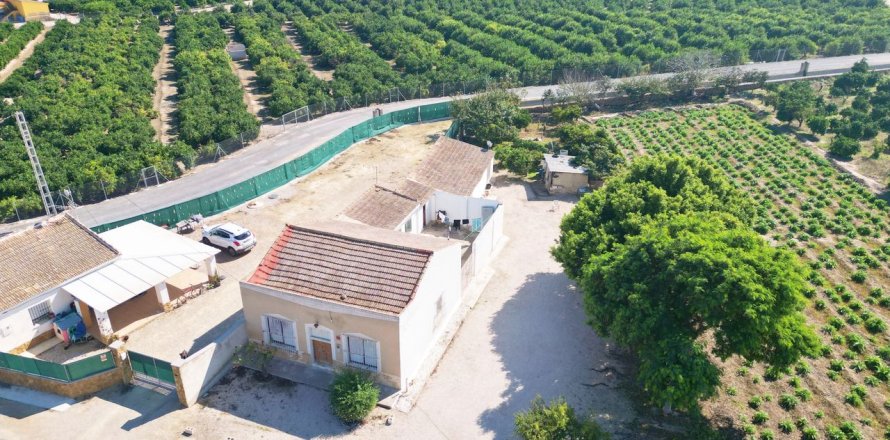 Finca i Rojales, Alicante, Spanien 3 sovrum, 120 kvm. Nr. 144409
