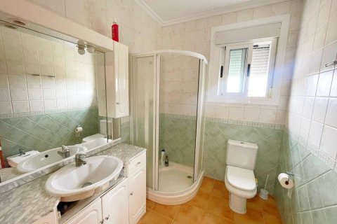 Finca till salu i Daya Vieja, Alicante, Spanien 3 sovrum, 160 kvm. Nr. 144408 - foto 15