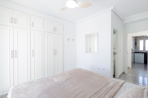 Lägenhet till salu i Torrevieja, Alicante, Spanien 3 sovrum, 82 kvm. Nr. 144405 - foto 19