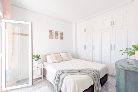 Lägenhet till salu i Torrevieja, Alicante, Spanien 3 sovrum, 82 kvm. Nr. 144405 - foto 29