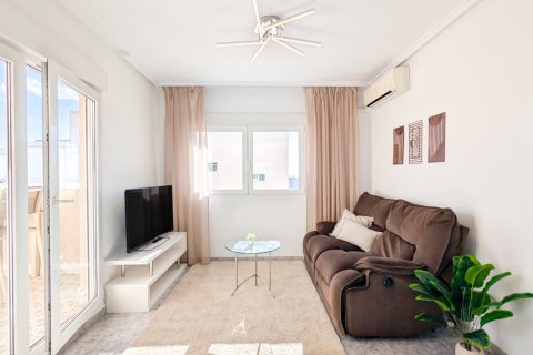 Lägenhet till salu i Torrevieja, Alicante, Spanien 3 sovrum, 82 kvm. Nr. 144405 - foto 8