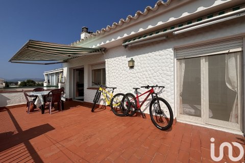 Takvåning i Empuriabrava, Girona, Spanien 2 sovrum, 54 kvm. Nr. 186128
