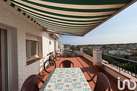 Penthouse for sale in Empuriabrava, Girona, Spain 2 bedrooms, 54 sq.m. No. 186128 - photo 2