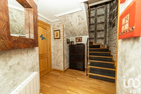 Bliźniak w Leon, Hiszpania 3 sypialnie, 131 mkw. nr 186126