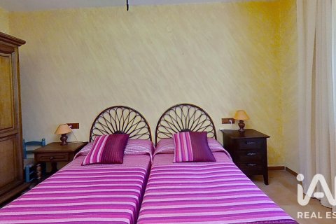 Продажа дома в Альбасете, Испания 4 спальни, 600м2 №187728 - фото 24