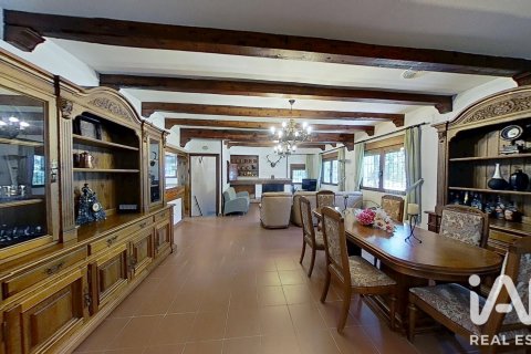 Продажа дома в Альбасете, Испания 4 спальни, 600м2 №187728 - фото 4
