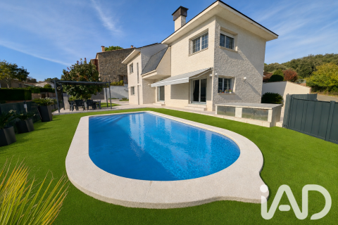 Продажа дома в Жирона, Герона, Испания 317м2 №187730 - фото 1