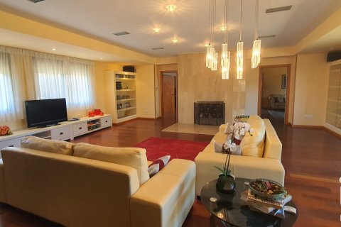 Продажа квартиры в Карраскаль-де-Баррегас, Саламанка, Испания 6 спален, 604м2 №187732 - фото 11