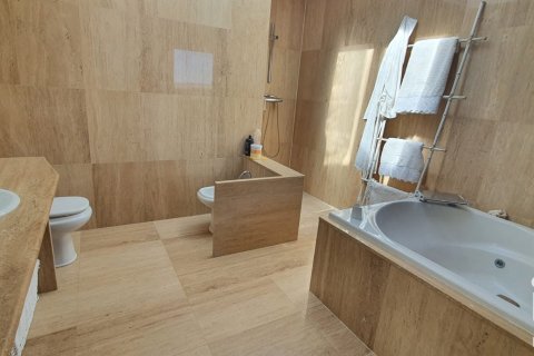 Продажа квартиры в Карраскаль-де-Баррегас, Саламанка, Испания 6 спален, 604м2 №187732 - фото 15