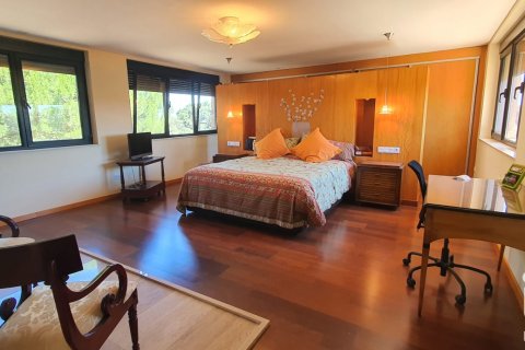 Продажа квартиры в Карраскаль-де-Баррегас, Саламанка, Испания 6 спален, 604м2 №187732 - фото 19