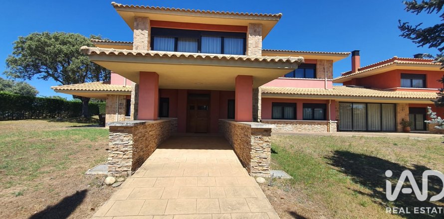 Квартира в Карраскаль-де-Баррегас, Саламанка, Испания 6 спален, 604м2 №187732