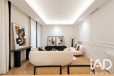 Продажа квартиры в Мадрид, Испания 2 спальни, 143м2 №187733 - фото 12