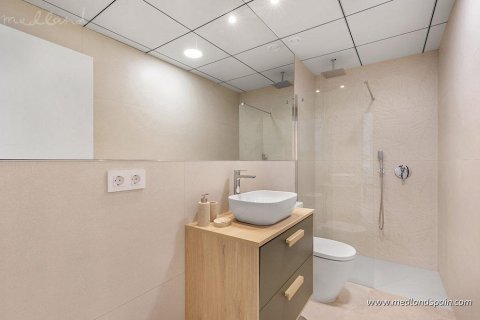 Huoneisto myytävänä Los Alcazares, Murcia, Espanja, 3 makuuhuonetta, 81 m2 No. 164749 - kuva 9