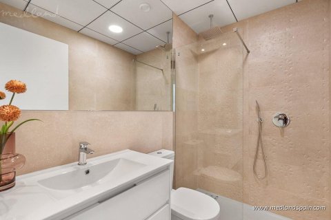 Huoneisto myytävänä Los Alcazares, Murcia, Espanja, 3 makuuhuonetta, 85 m2 No. 164752 - kuva 7