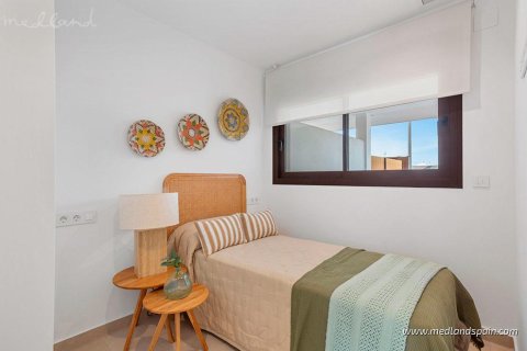 Huoneisto myytävänä Los Alcazares, Murcia, Espanja, 3 makuuhuonetta, 85 m2 No. 164752 - kuva 8