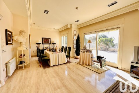 Сasa en venta en Mutxamel, Alicante, España 5 dormitorios, 489 m2 No. 154075 - foto 8