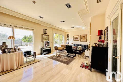 Сasa en venta en Mutxamel, Alicante, España 5 dormitorios, 489 m2 No. 154075 - foto 7