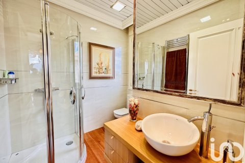 Сasa en venta en Mutxamel, Alicante, España 5 dormitorios, 489 m2 No. 154075 - foto 18