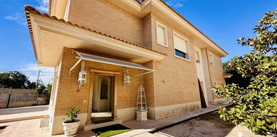 Сasa en Mutxamel, Alicante, España 5 dormitorios, 489 m2 No. 154075