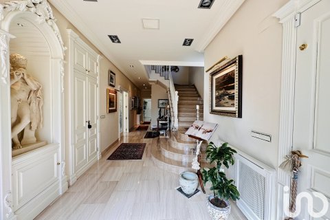 Сasa en venta en Mutxamel, Alicante, España 5 dormitorios, 489 m2 No. 154075 - foto 5