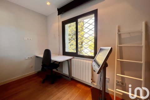 Hus till salu i Cabrera de Mar, Barcelona, Spanien 4 sovrum, 1059 kvm. Nr. 154077 - foto 16