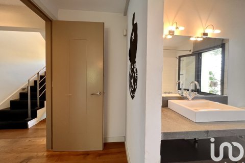 Hus till salu i Cabrera de Mar, Barcelona, Spanien 4 sovrum, 1059 kvm. Nr. 154077 - foto 15