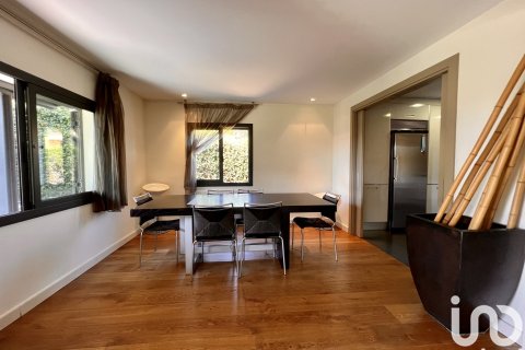 Hus till salu i Cabrera de Mar, Barcelona, Spanien 4 sovrum, 1059 kvm. Nr. 154077 - foto 9