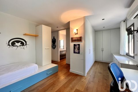 Hus till salu i Cabrera de Mar, Barcelona, Spanien 4 sovrum, 1059 kvm. Nr. 154077 - foto 13