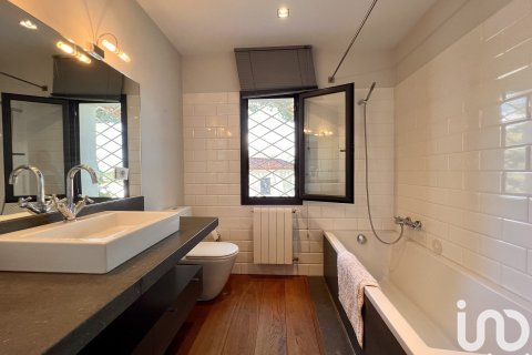 Hus till salu i Cabrera de Mar, Barcelona, Spanien 4 sovrum, 1059 kvm. Nr. 154077 - foto 14