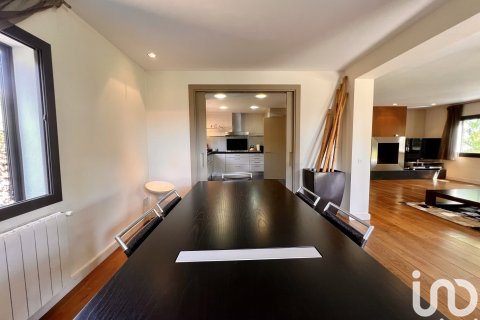 Hus till salu i Cabrera de Mar, Barcelona, Spanien 4 sovrum, 1059 kvm. Nr. 154077 - foto 10