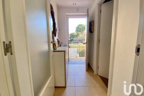 Продажа дома в Сан-Андреу-де-Льяванерес, Барселона, Испания 4 спальни, 275м2 №154074 - фото 2