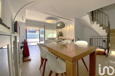 Продажа дома в Сан-Андреу-де-Льяванерес, Барселона, Испания 4 спальни, 275м2 №154074 - фото 7