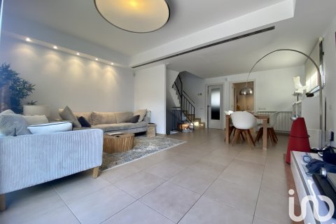 Продажа дома в Сан-Андреу-де-Льяванерес, Барселона, Испания 4 спальни, 275м2 №154074 - фото 8