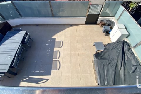 Продажа дома в Сан-Андреу-де-Льяванерес, Барселона, Испания 4 спальни, 275м2 №154074 - фото 13