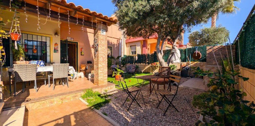 House in Torrevieja, Alicante, Spanien 2 Schlafzimmer, 70 m2 Nr. 167472