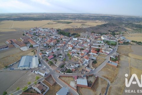 Commercial property à Velada, Toledo, Espagne 1800 m2 No. 188227