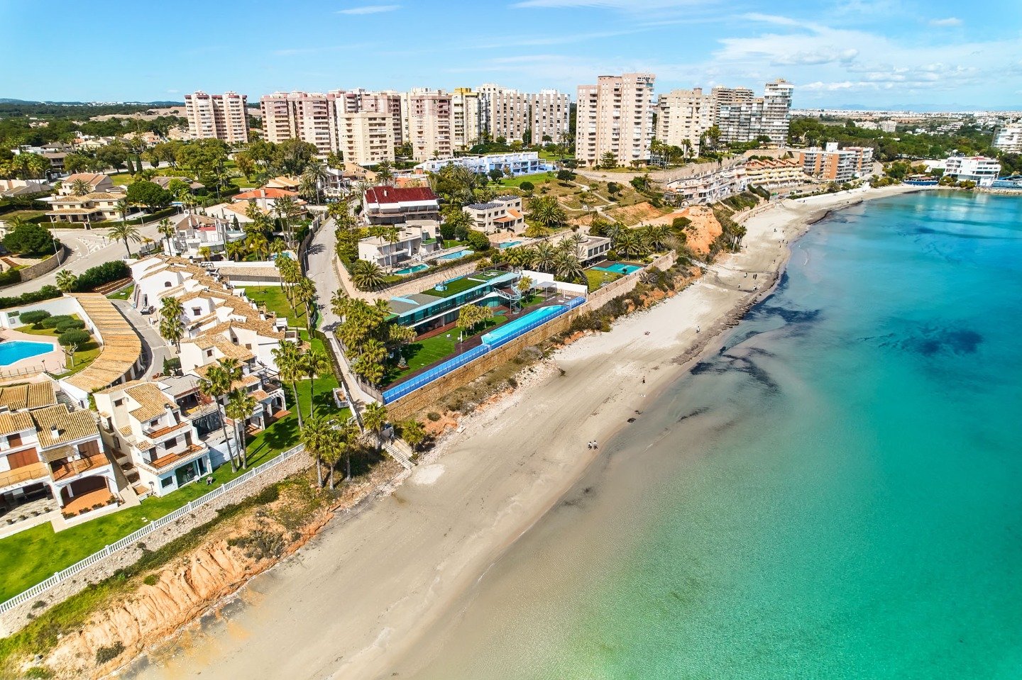 Villa a Dehesa De Campoamor, Alicante, Spagna 4 camere da letto, 350 mq. N° 80936