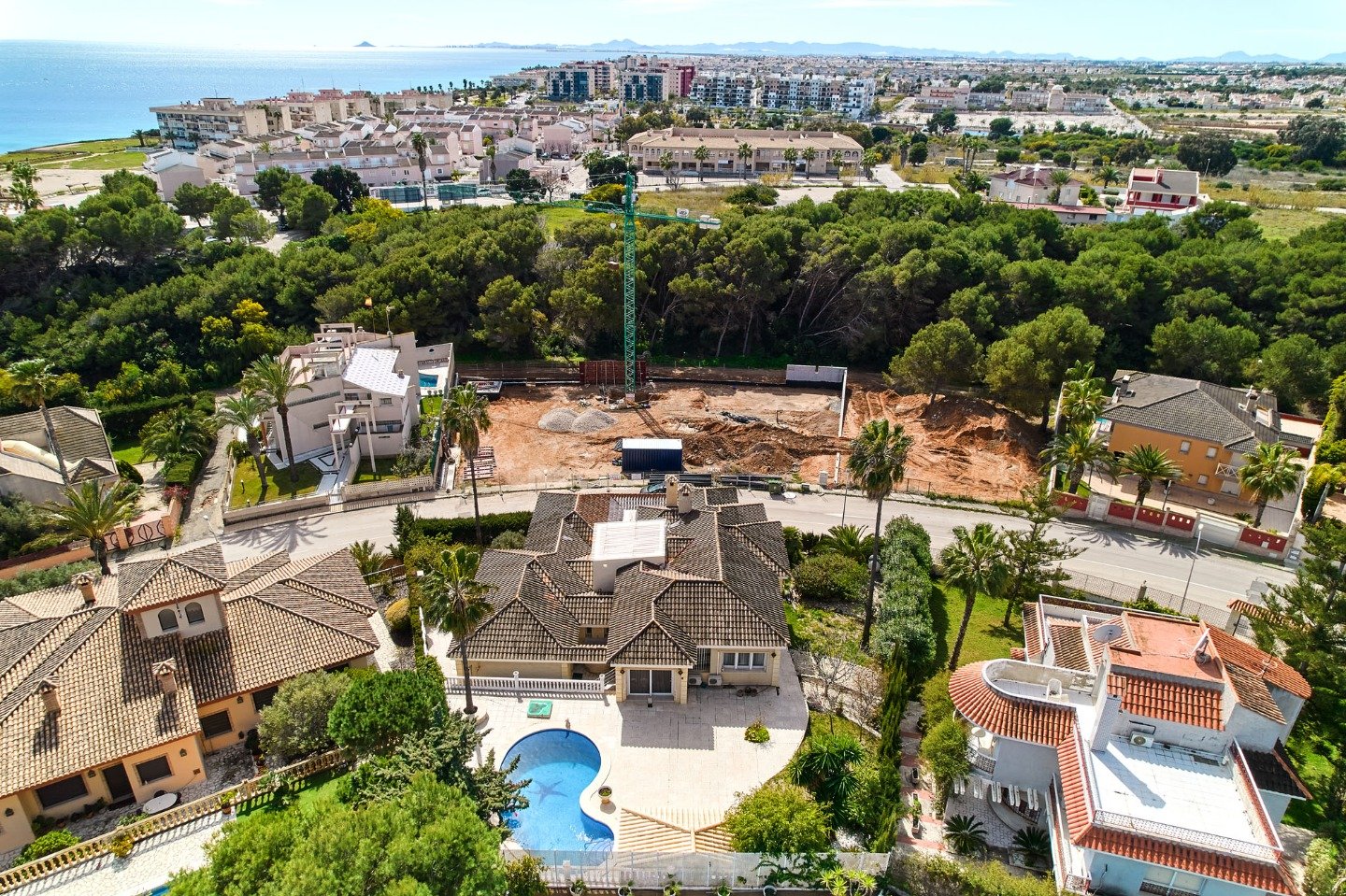 Villa a Dehesa De Campoamor, Alicante, Spagna 4 camere da letto, 350 mq. N° 80936
