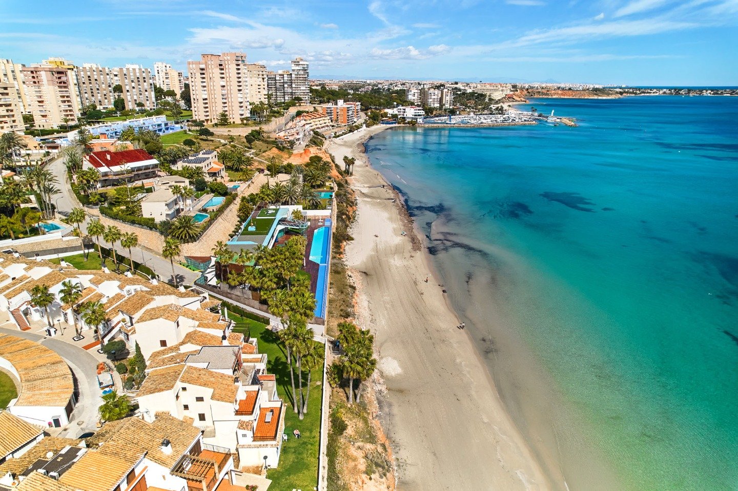 Villa a Dehesa De Campoamor, Alicante, Spagna 4 camere da letto, 350 mq. N° 80936