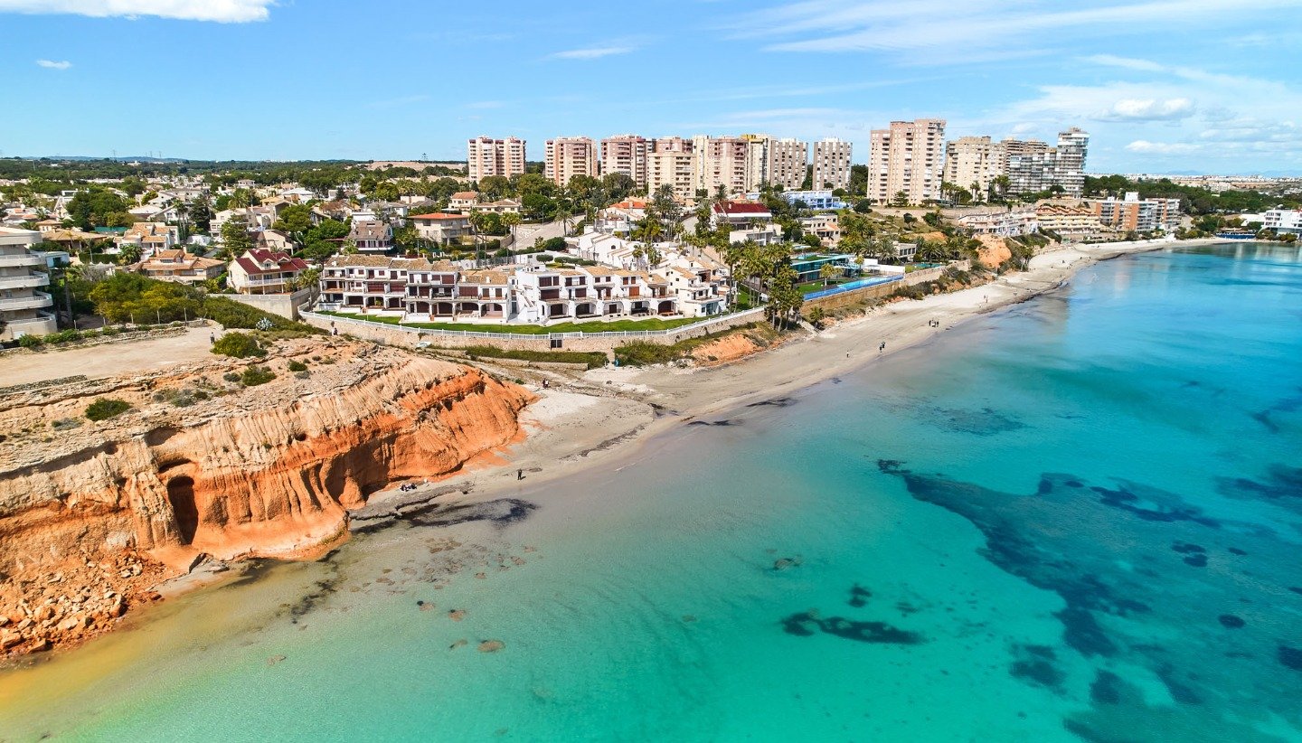 Villa a Dehesa De Campoamor, Alicante, Spagna 4 camere da letto, 350 mq. N° 80936